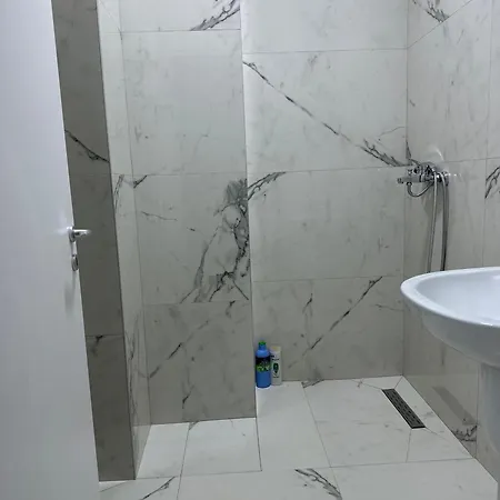 Dennys New Bazaar Delight アパート