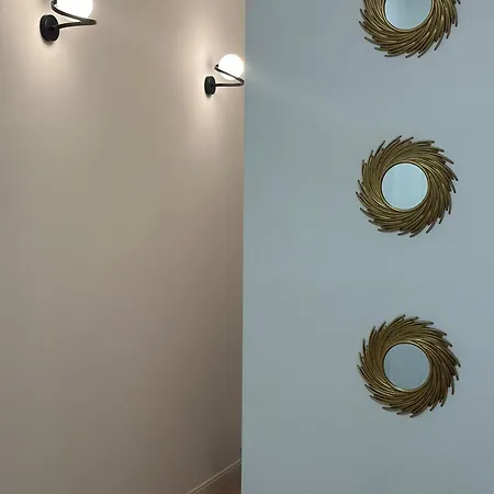 Dennys New Bazaar Delight アパート ティラナ