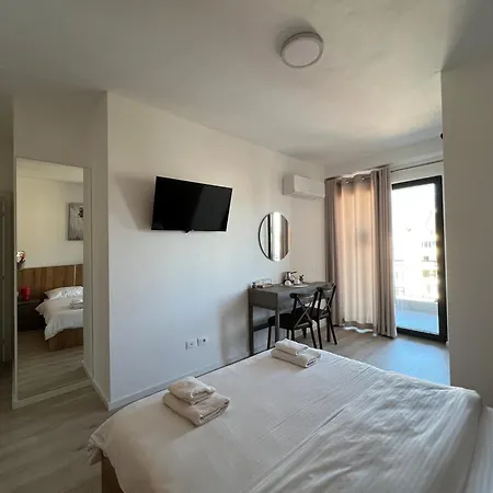 Dennys New Bazaar Delight Tirana